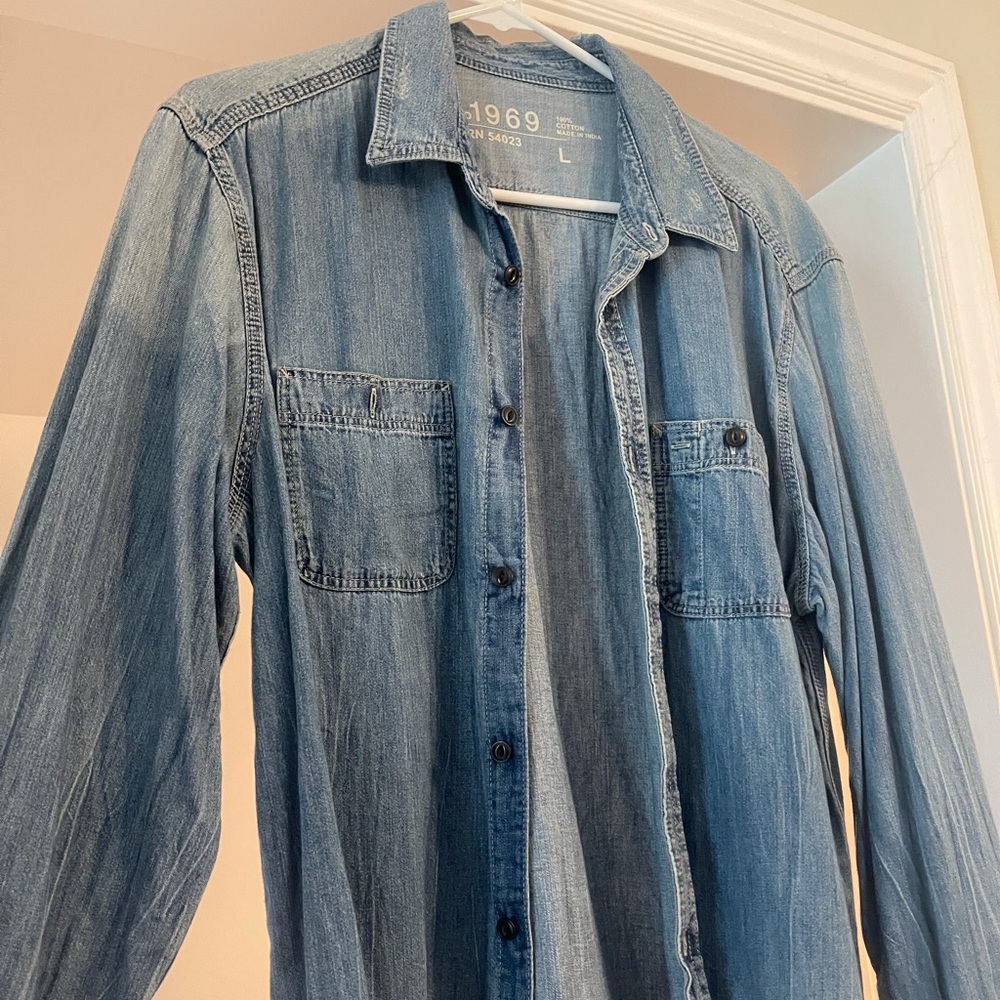 Gap 1969 Mens Distressed Denim Button-Up, Size L